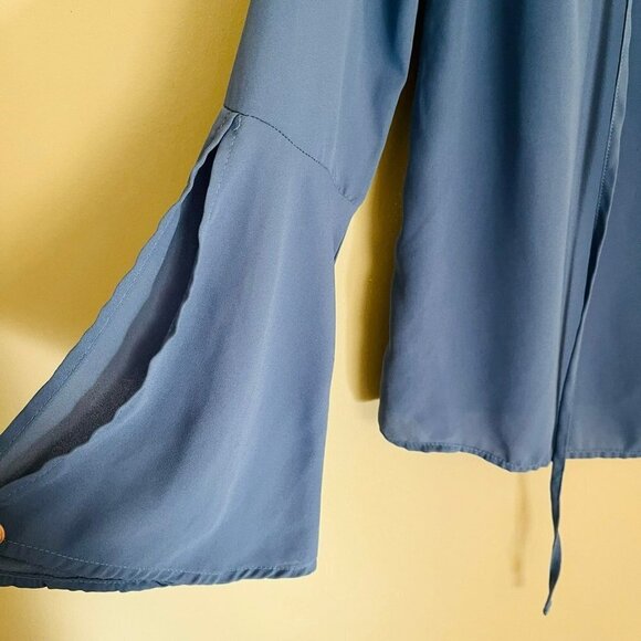 Lulu's Carefully Curated Long Sleeve Blouse in Dusty Blue SZ M - Picture 7 of 11